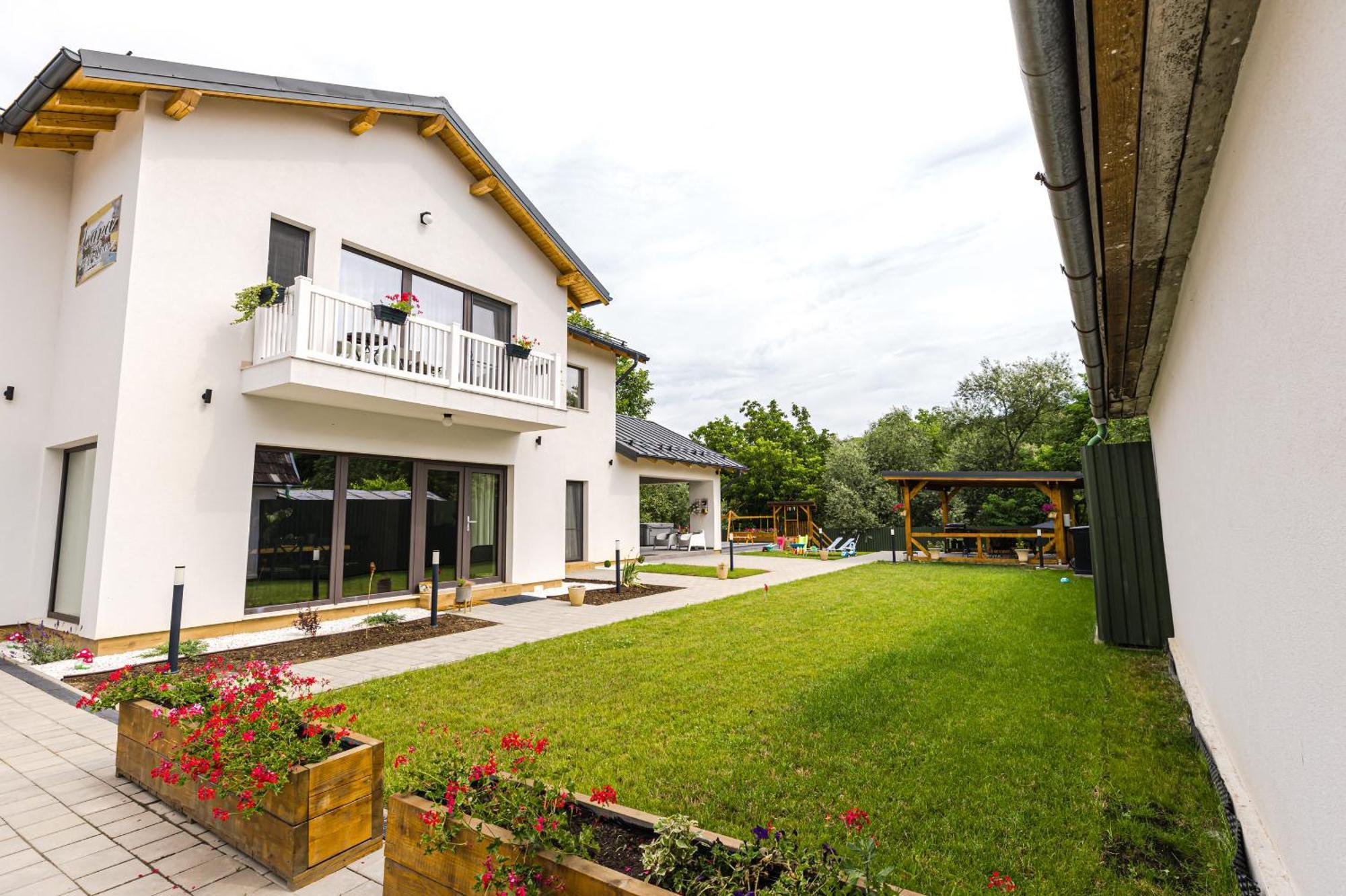 Ioanaguesthouse ทูร์ดา ภายนอก รูปภาพ